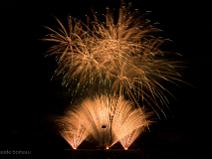 Tornade, des flammes au bruit, un seul pas !