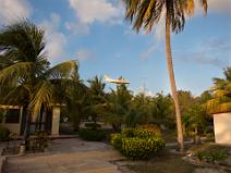 IMG_0541-4 Piscine d'ou on voit se poser les avions