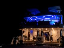 Première nuit à quai