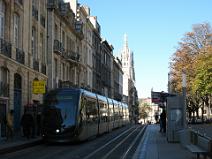 100_0043 Cours Pasteur, vue sur la tour Pey-Berland