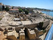 100_0507 Vue sur l'amphith�atre Romain
